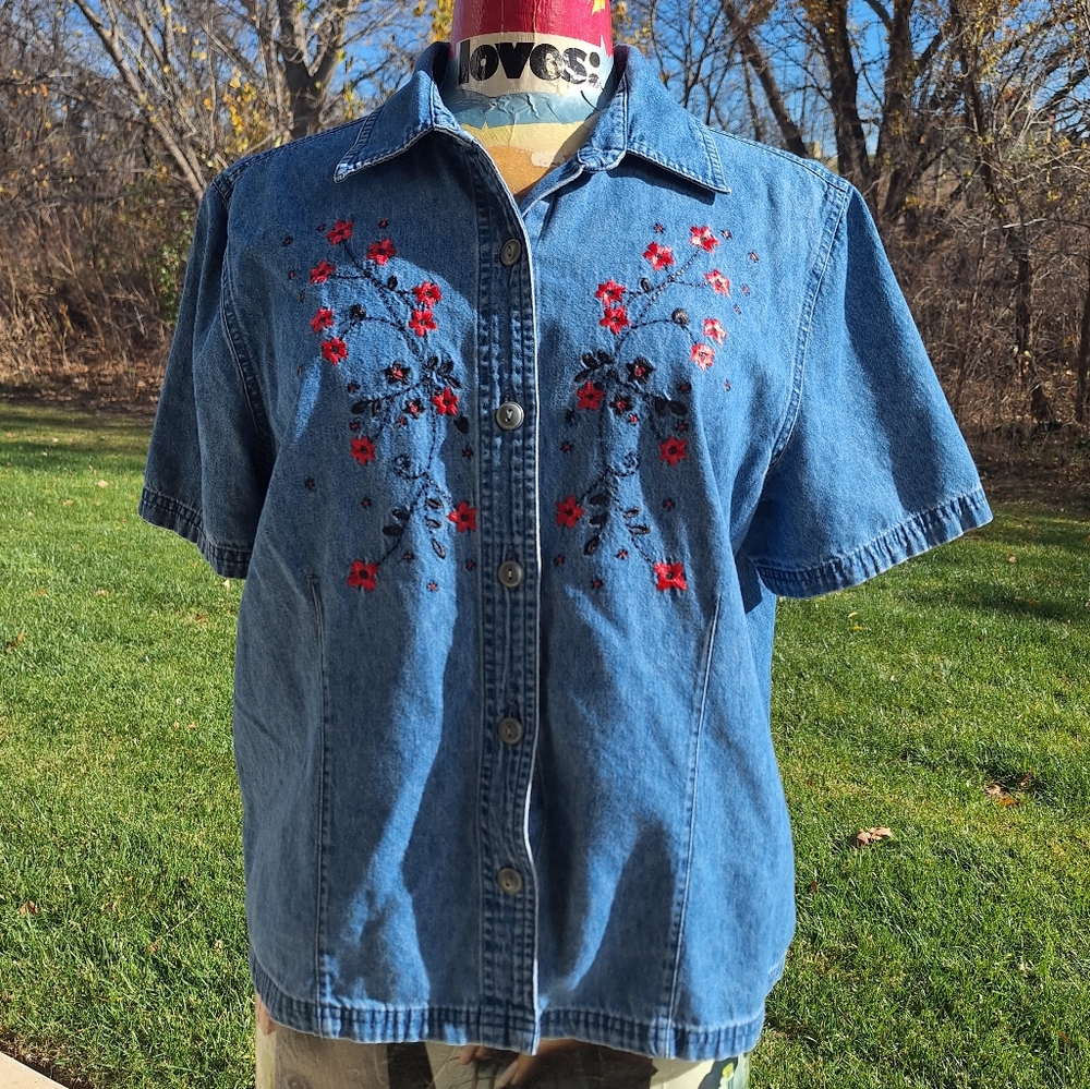 Vintage Sun River Floral embroidered denim jean Buttondown Short Sleeve Blue 1X
